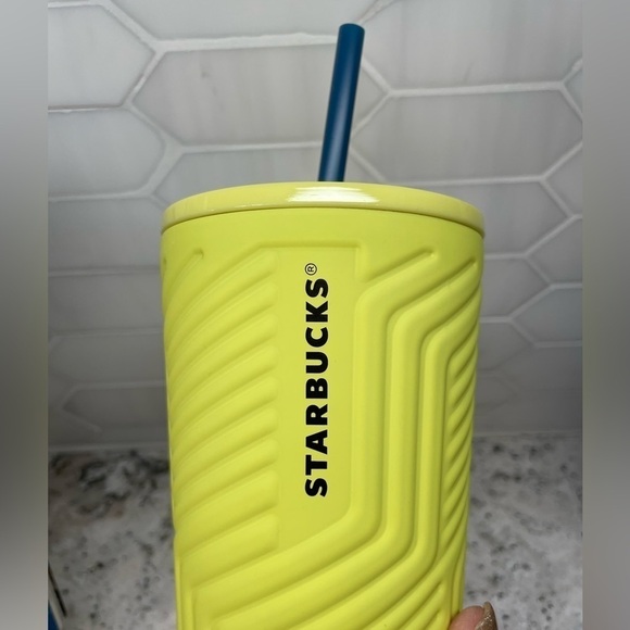 Starbucks 2024 Lime Green Geometric Stainless Steel Cold Cup. NWT.It’s a beauty! - Picture 3 of 8